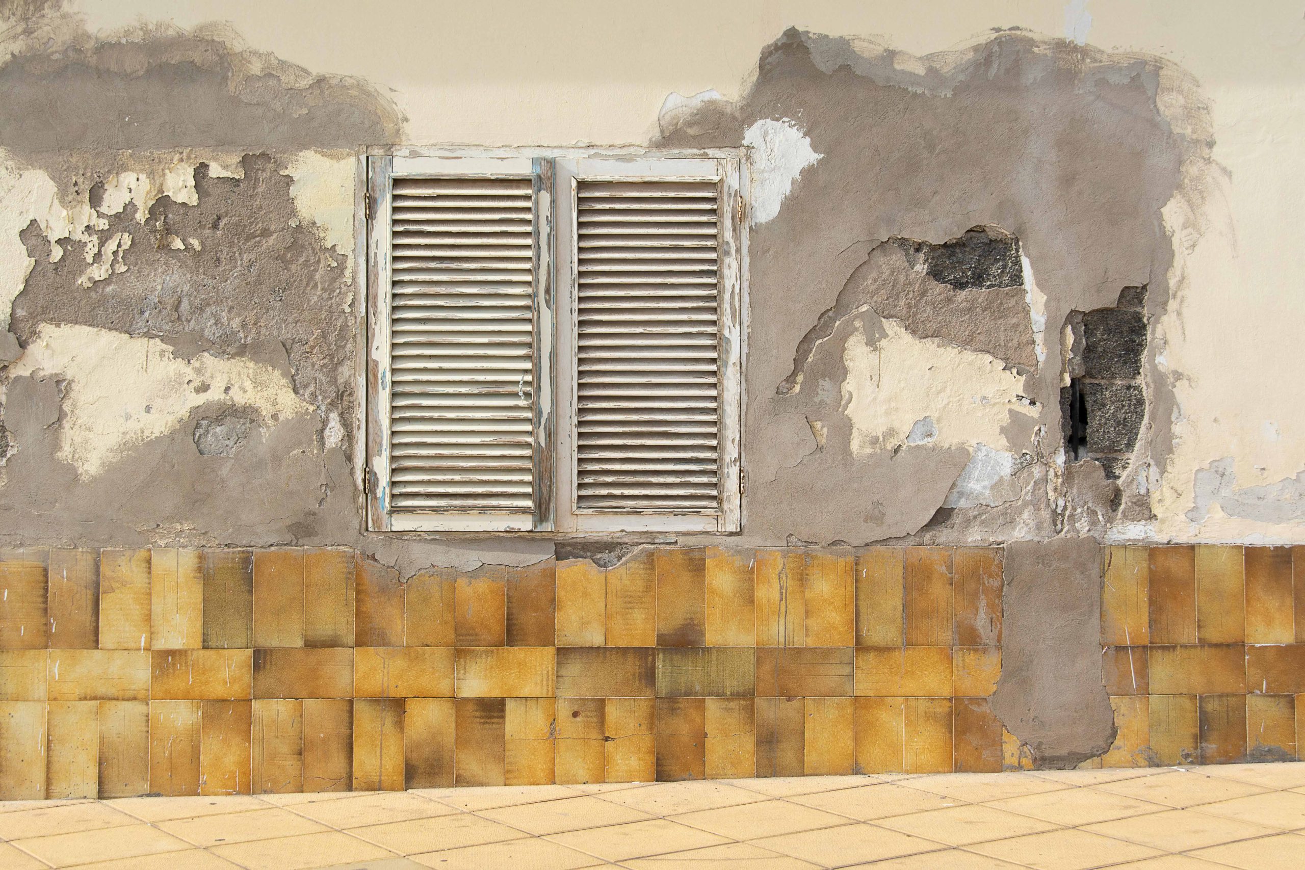 Home waterproofing crack 2